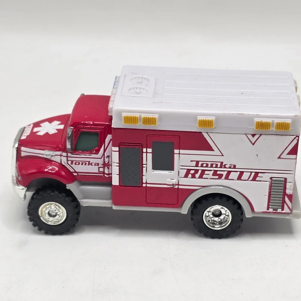 Tonka Rescue Ambulance 2012 Hasbro Funrise Red White Diecast Emergency Toy Truck